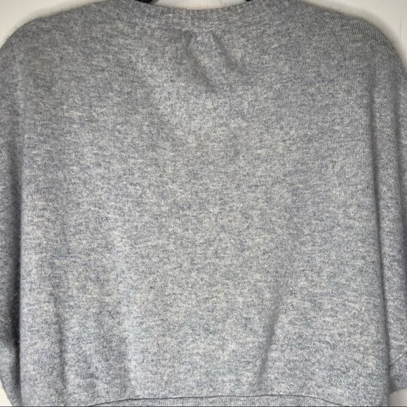 Sz Medium LAMade 100% Cashere Grey Sweater with brown buttons - Picture 7 of 10